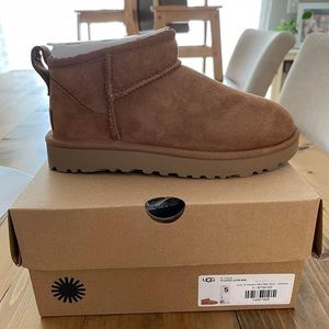 NEW Ugg Ultra-Mini